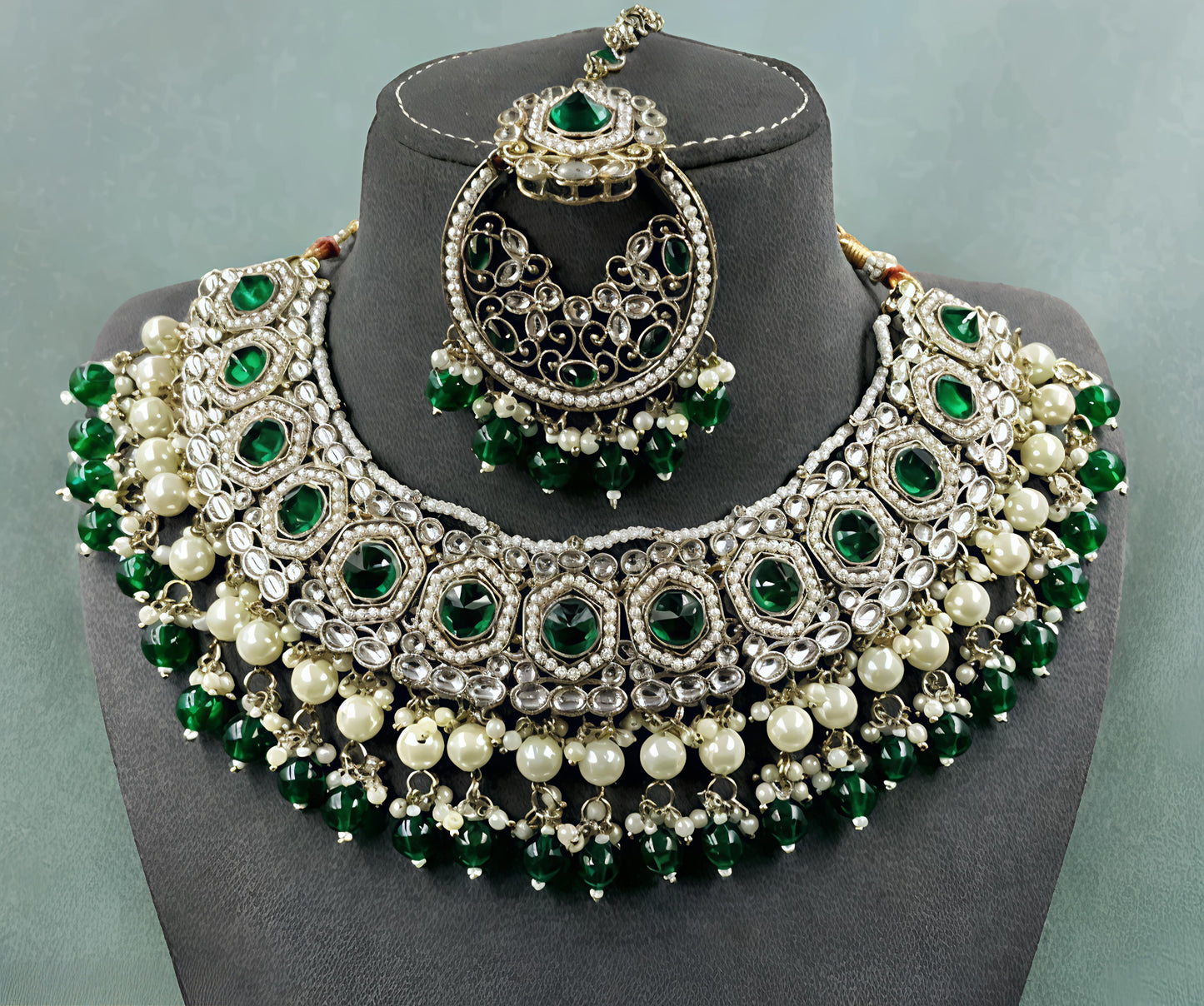 Beautiful necklacen set (⭐⭐⭐⭐⭐)