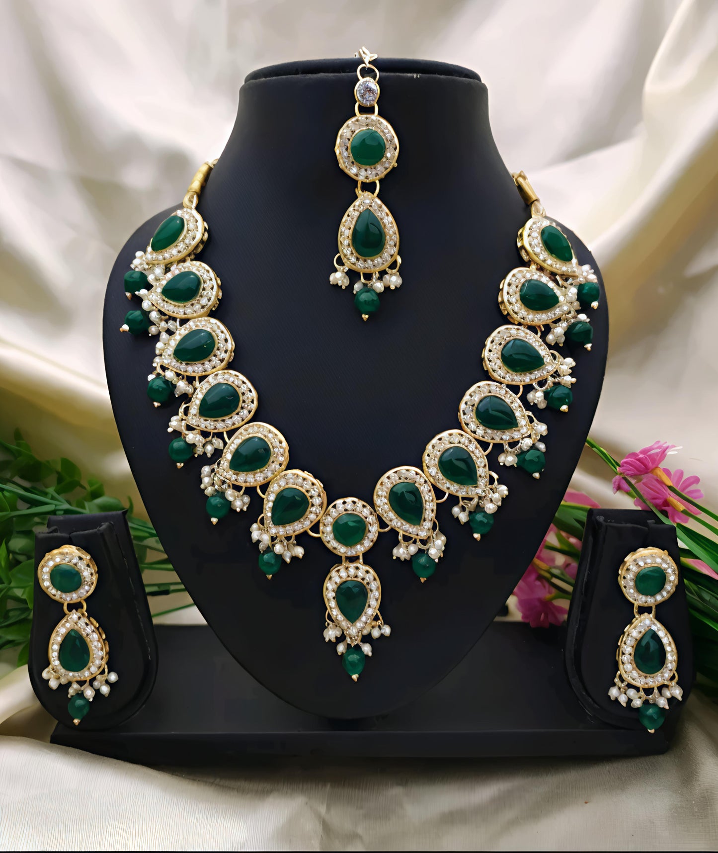 Stunning kundan necklace set (⭐⭐⭐⭐⭐)
