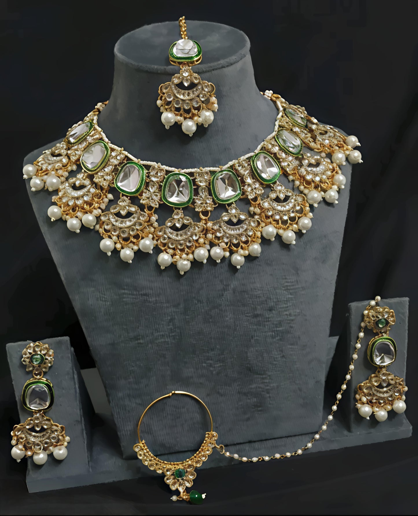 Stunning kundan chokar set (⭐⭐⭐⭐⭐)