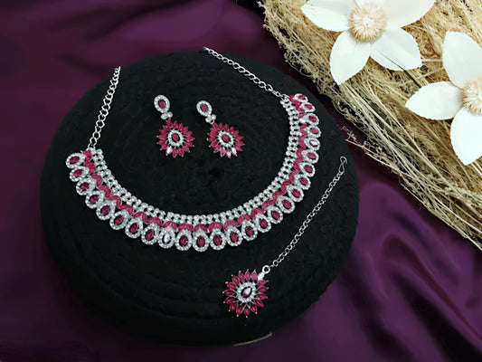 Stunning necklace set (⭐⭐⭐⭐⭐)