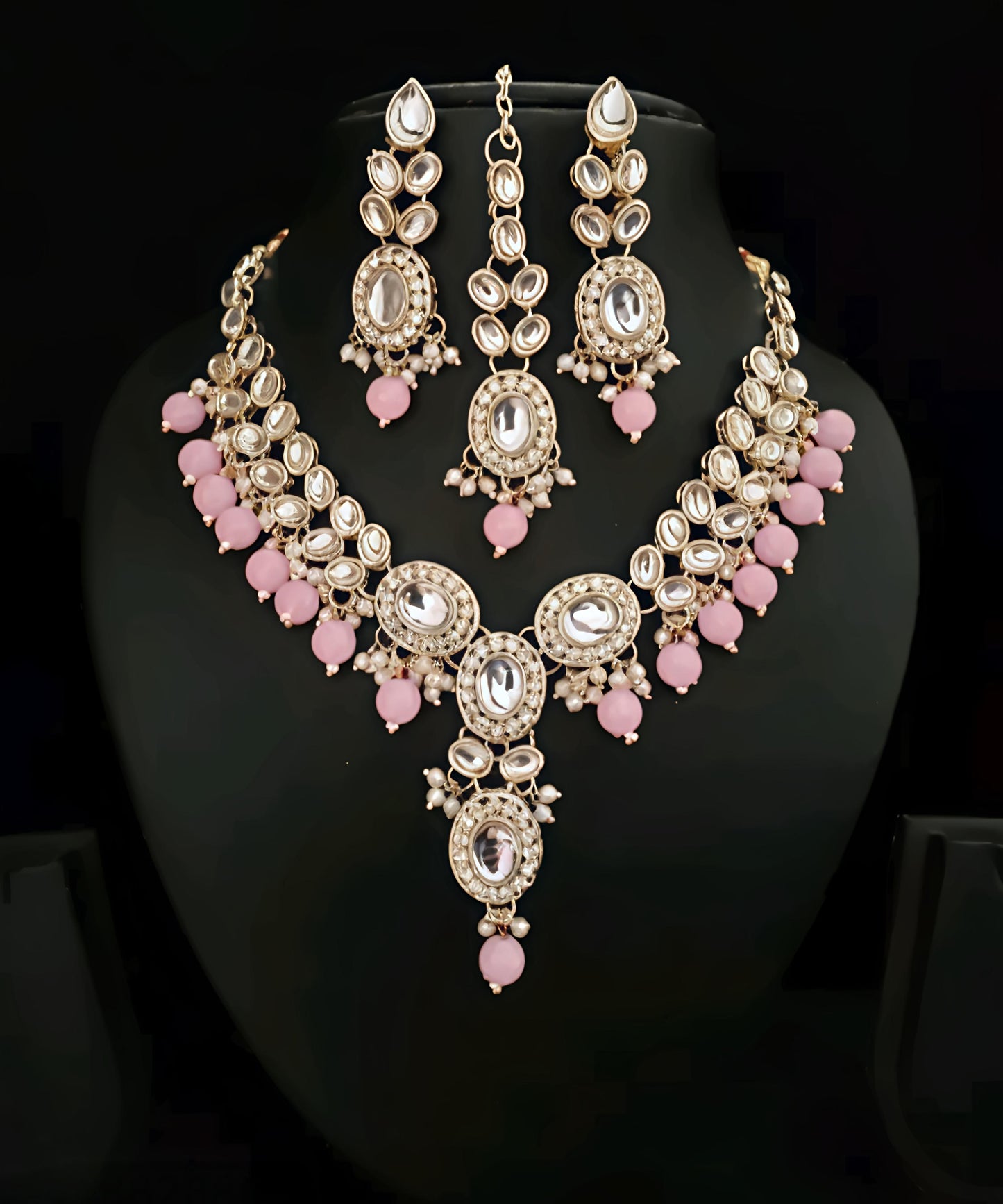 Elegant Gold-Plated Polki necklace set (⭐⭐⭐⭐⭐)