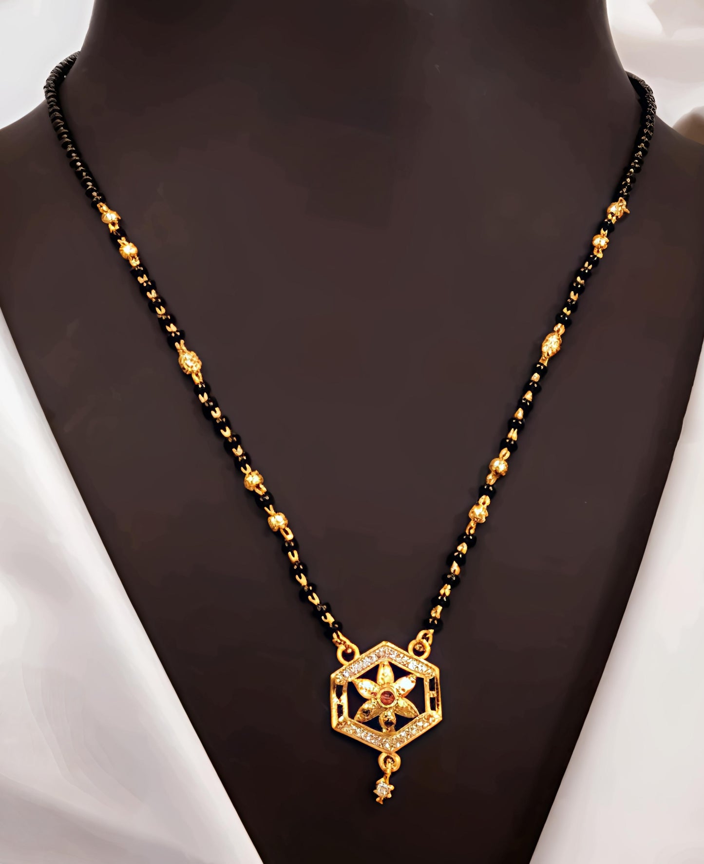 Beautiful mangalsutra (⭐⭐⭐⭐⭐)