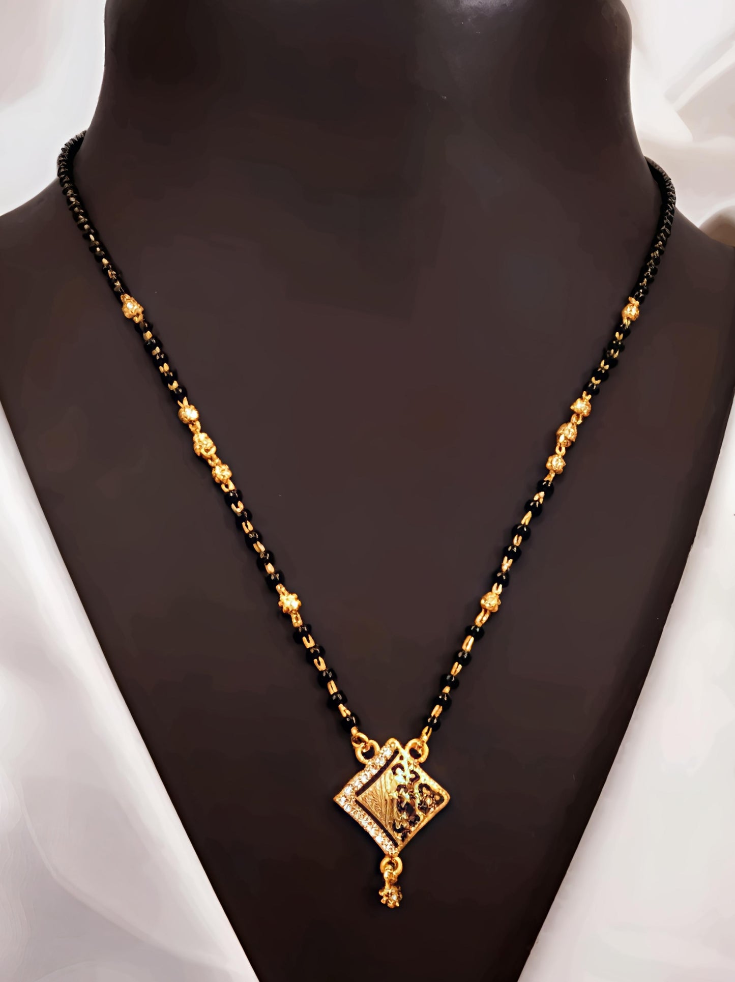 Beautiful mangalsutra (⭐⭐⭐⭐⭐)