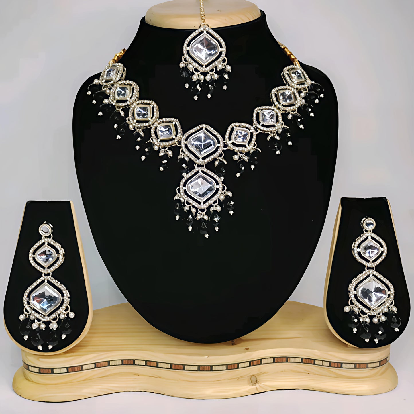 Stunning kundan necklace set (⭐⭐⭐⭐⭐)