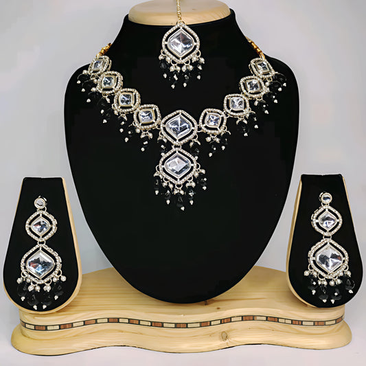 Stunning kundan necklace set (⭐⭐⭐⭐⭐)