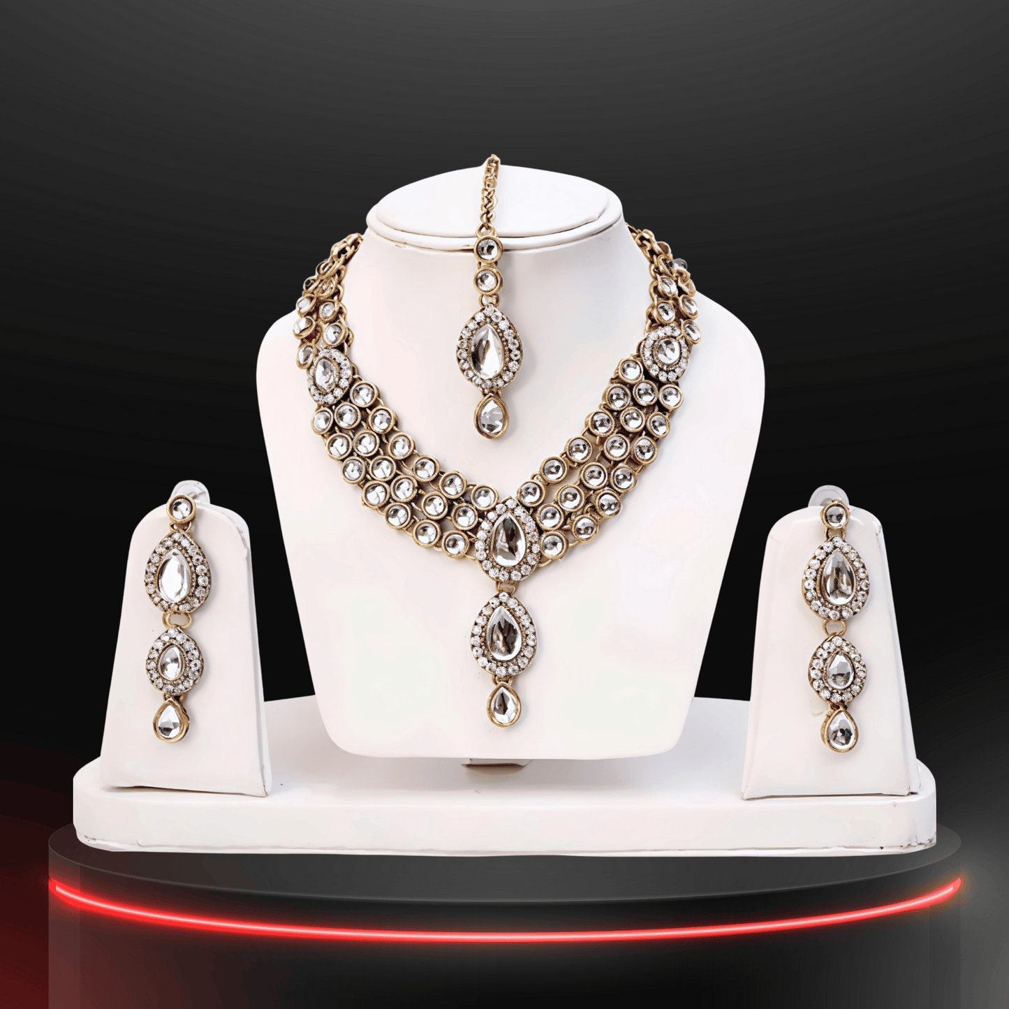 Beautiful necklace set (⭐⭐⭐⭐⭐)