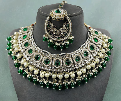 Beautiful necklacen set (⭐⭐⭐⭐⭐)