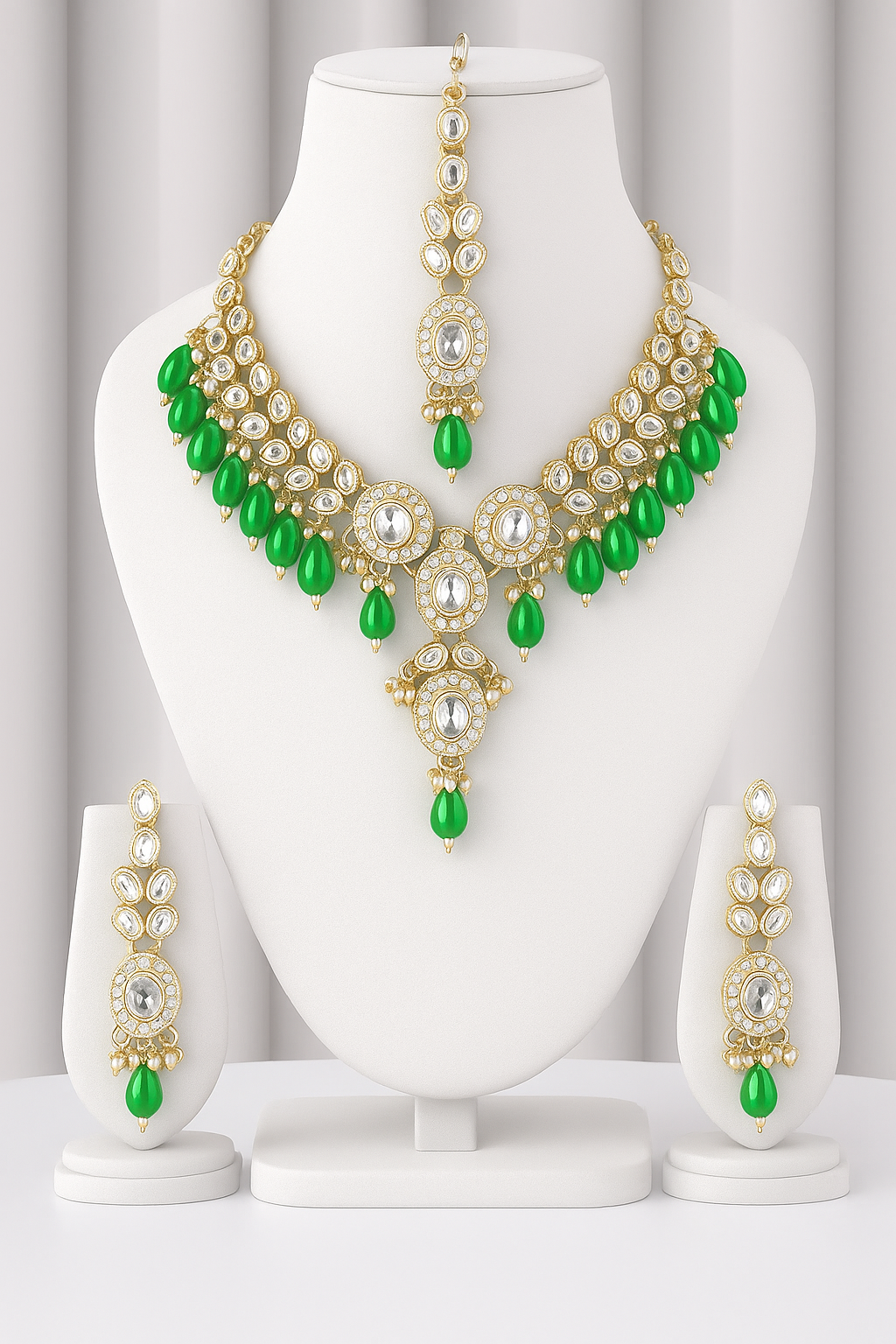 Elegant Gold-Plated Polki necklace set (⭐⭐⭐⭐⭐)