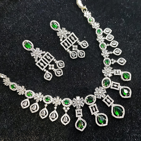 Elegant AD necklace Set (⭐⭐⭐⭐⭐)