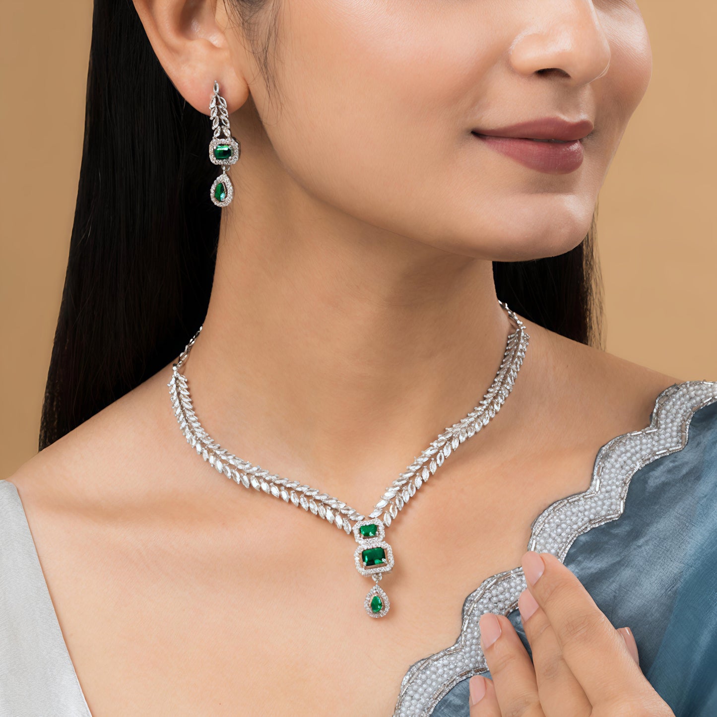 Beautiful ad necklace set (⭐⭐⭐⭐⭐)