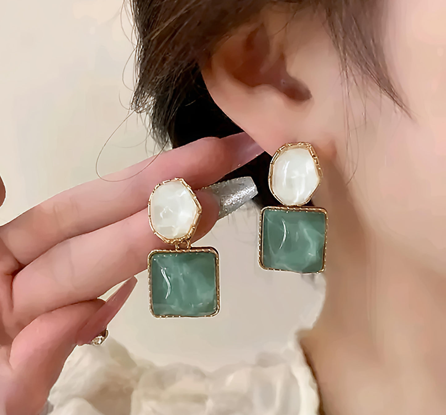 Beautiful korean earrings (⭐⭐⭐⭐⭐)