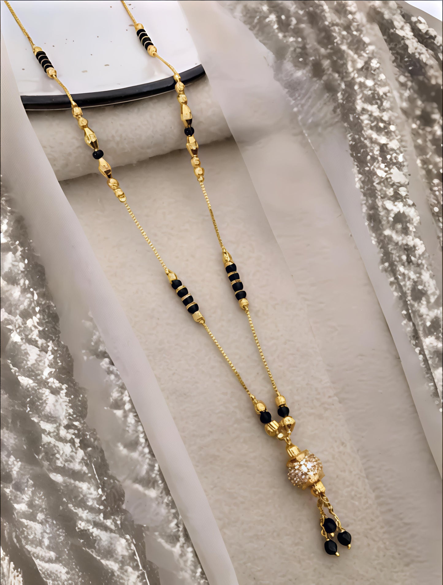 Stunning mangalsutra (⭐⭐⭐⭐⭐)