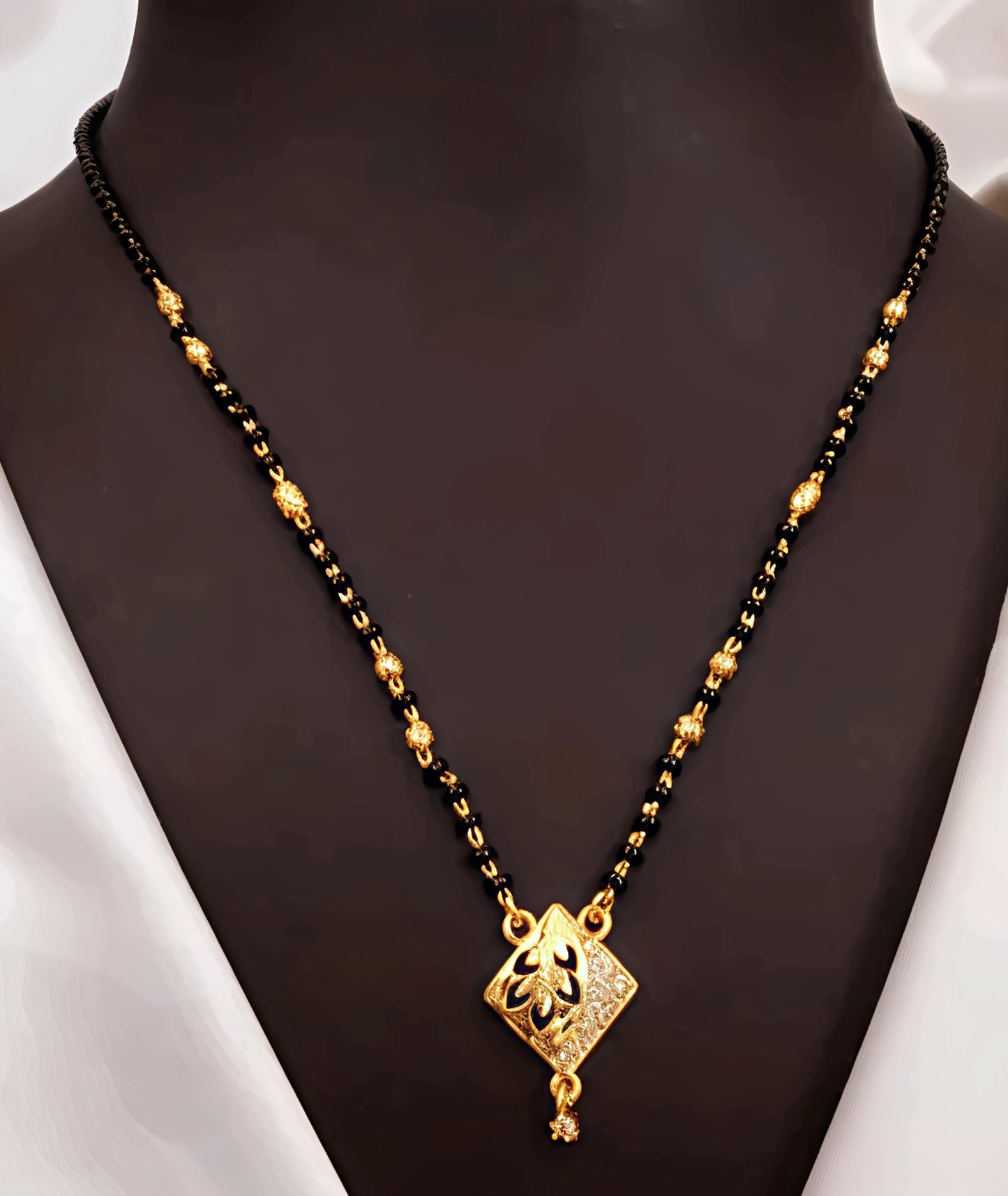 Stunning mangalsutra (⭐⭐⭐⭐⭐)