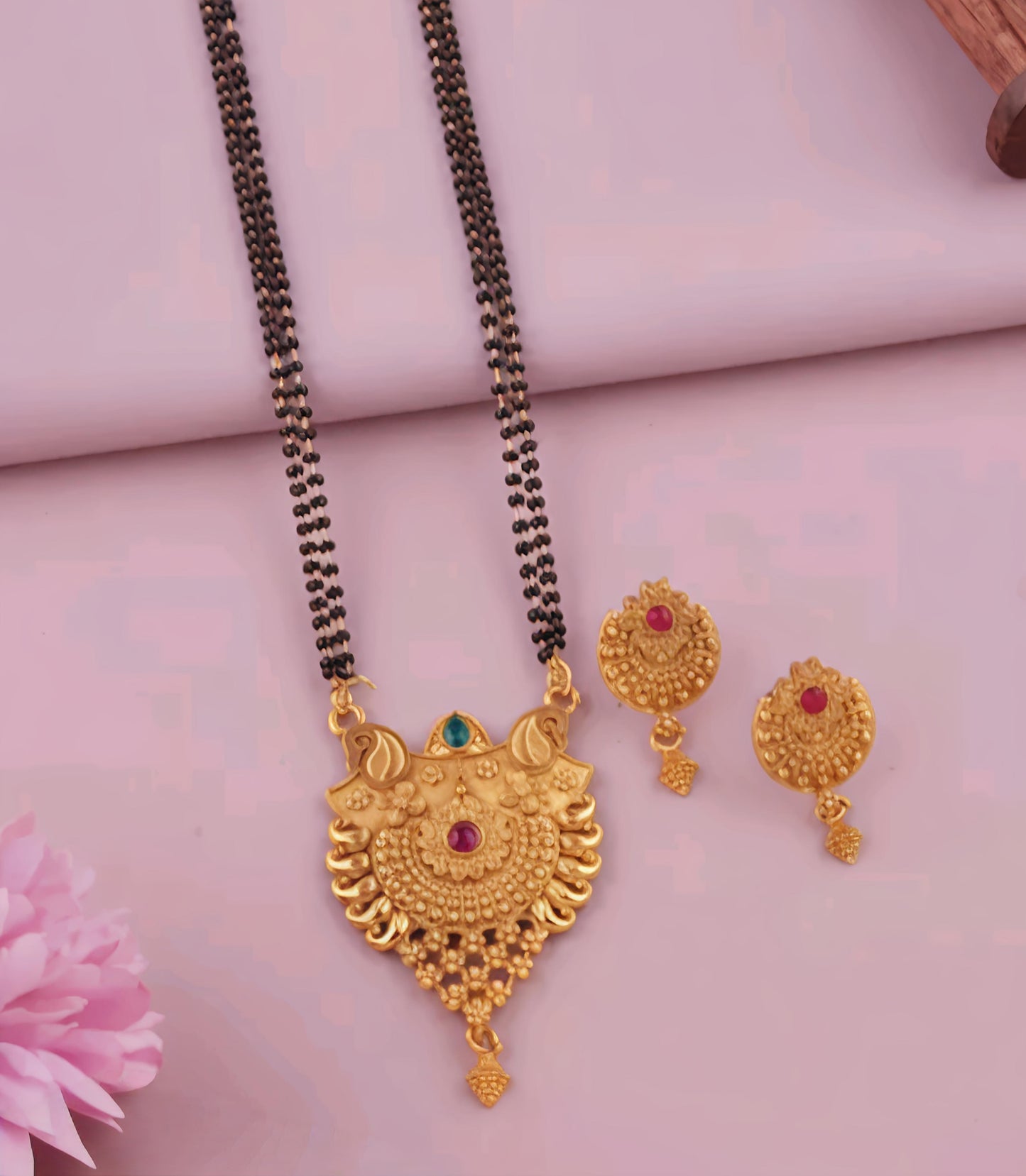 Stunning big pendant mangalsutra set (⭐⭐⭐⭐⭐)
